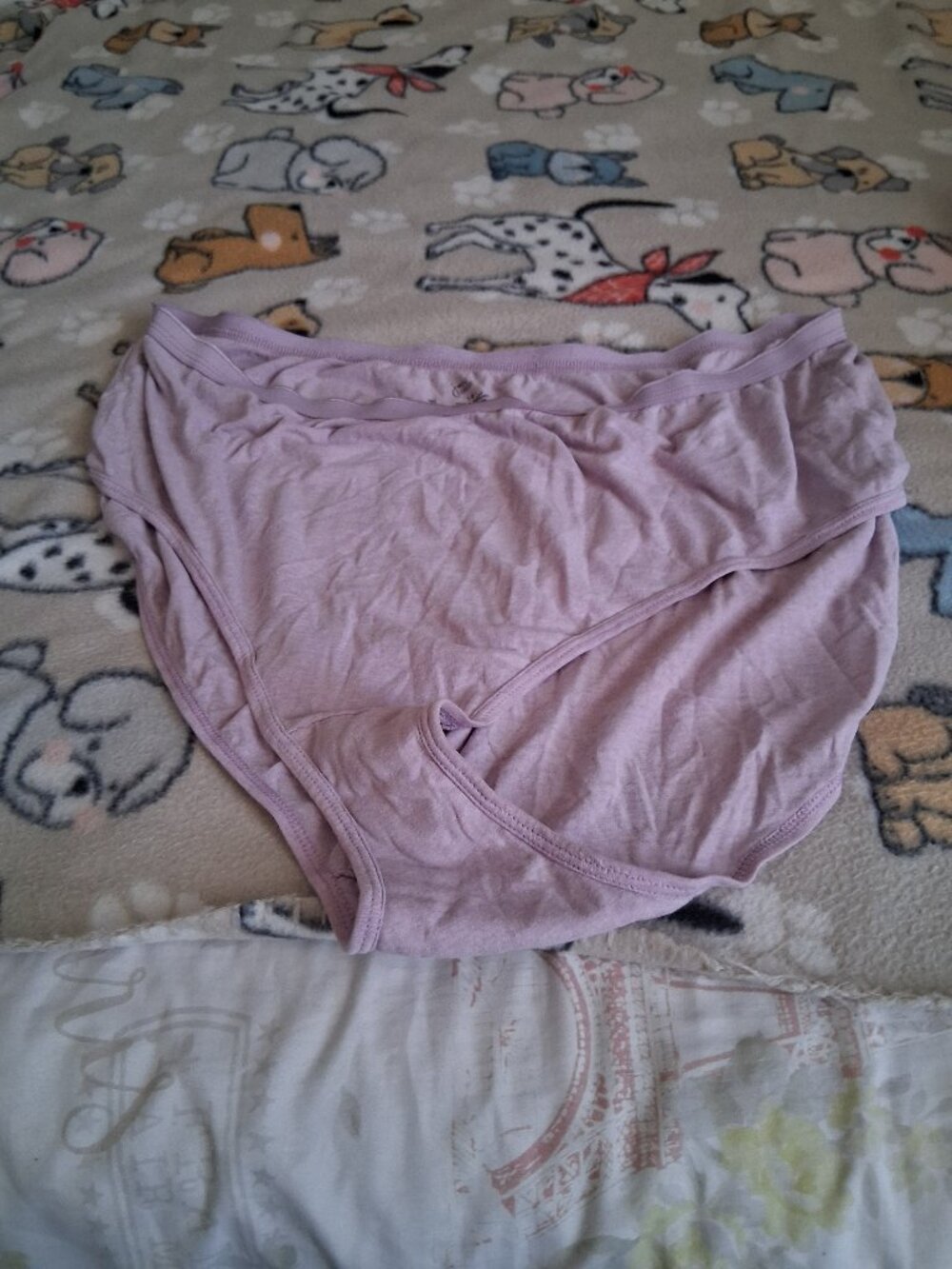 WOMANS PURPLE UNDERWEAR